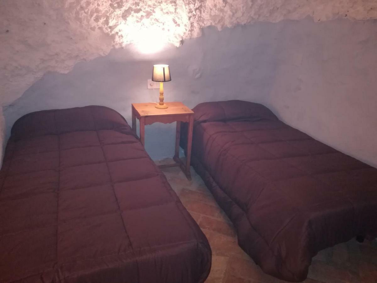 Cueva El Madrono Villa Pegalajar Екстериор снимка